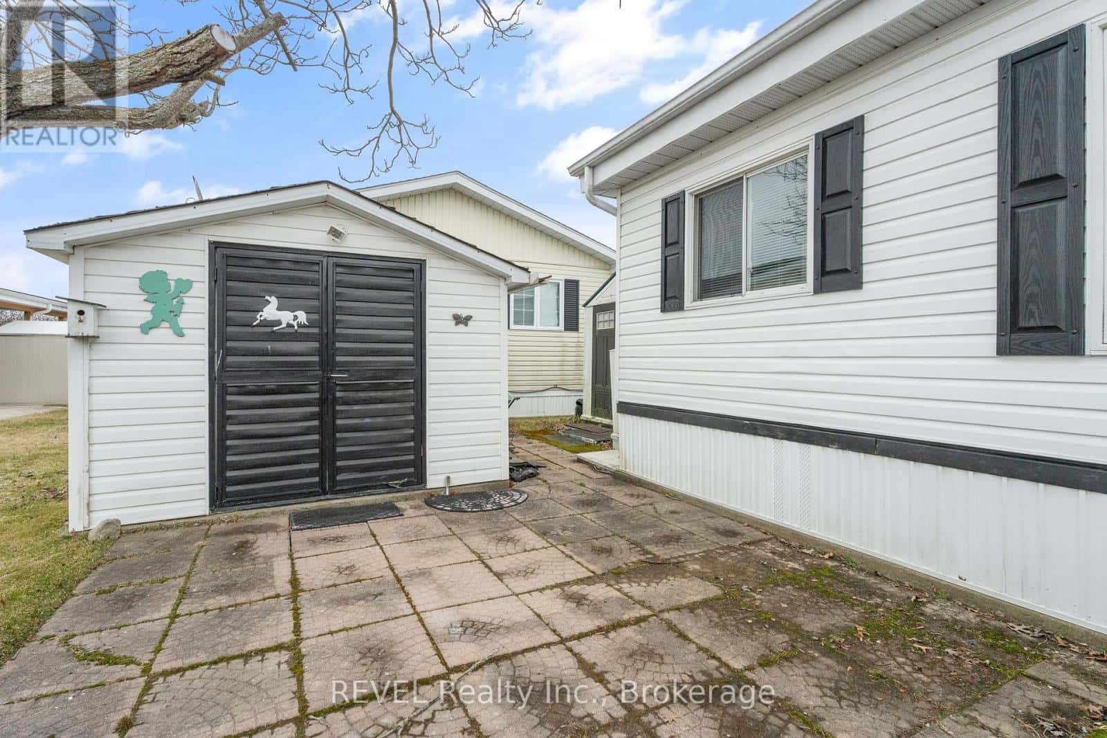 , Fort Erie (Black Creek), Ontario — Fort Erie (Black Creek), Ontario - Photo 5 of 41