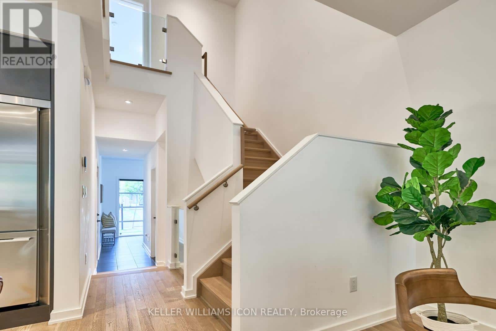 , Ottawa, Ontario — Ottawa, Ontario - Photo 4 of 41