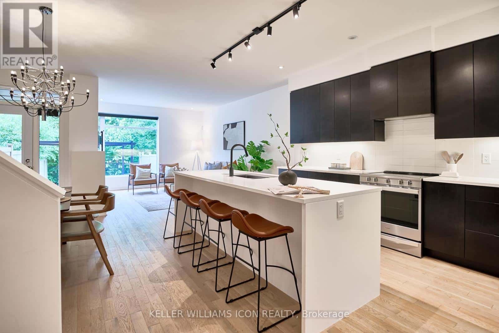 , Ottawa, — Ottawa - Photo 5 of 41