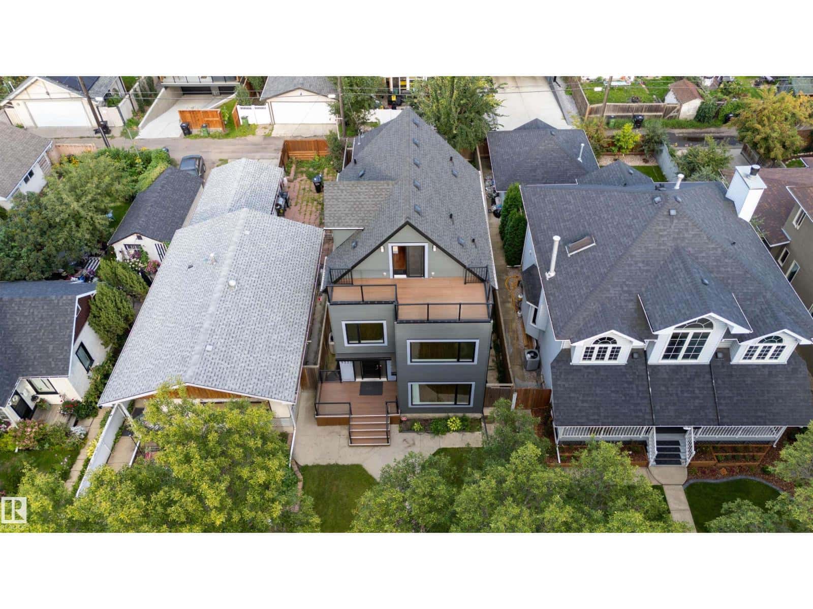 , Edmonton, Alberta — Edmonton, Alberta - Photo 5 of 58