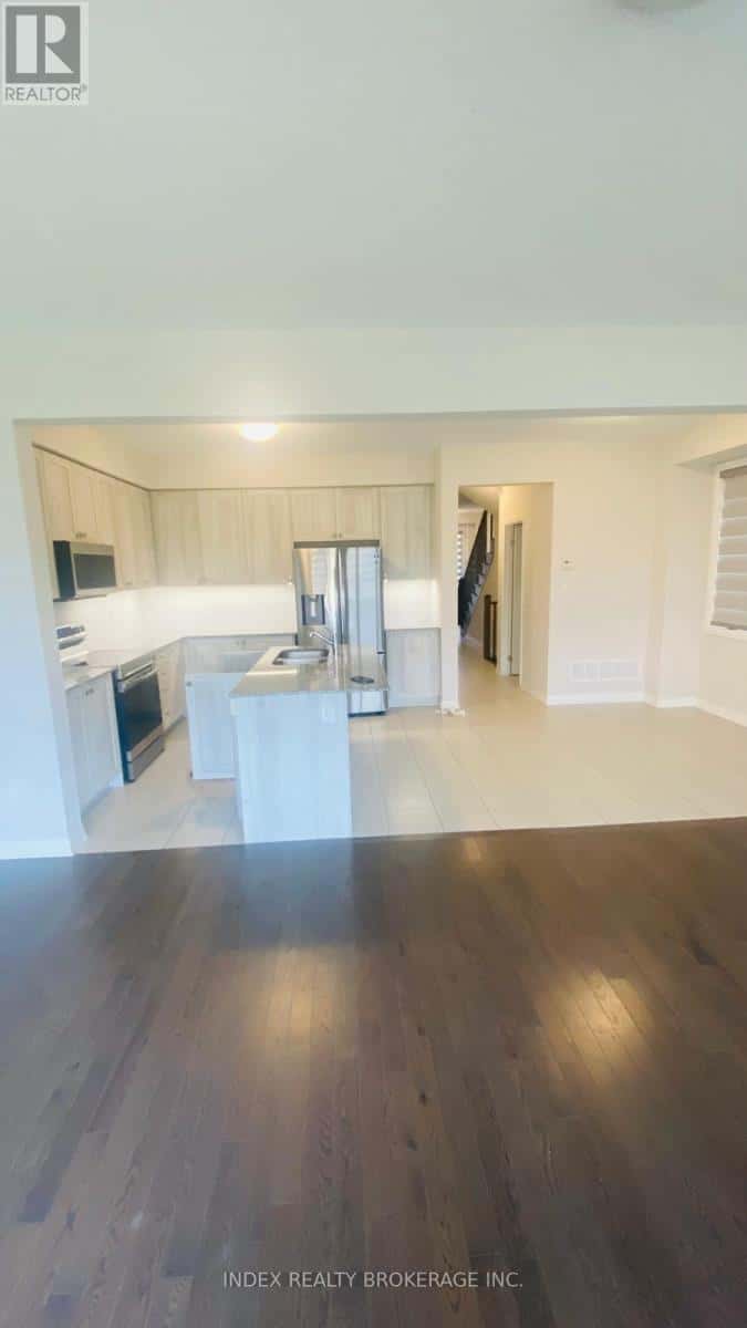 , Hamilton (Mount Hope), Ontario — Hamilton (Mount Hope), Ontario - Photo 3 of 8