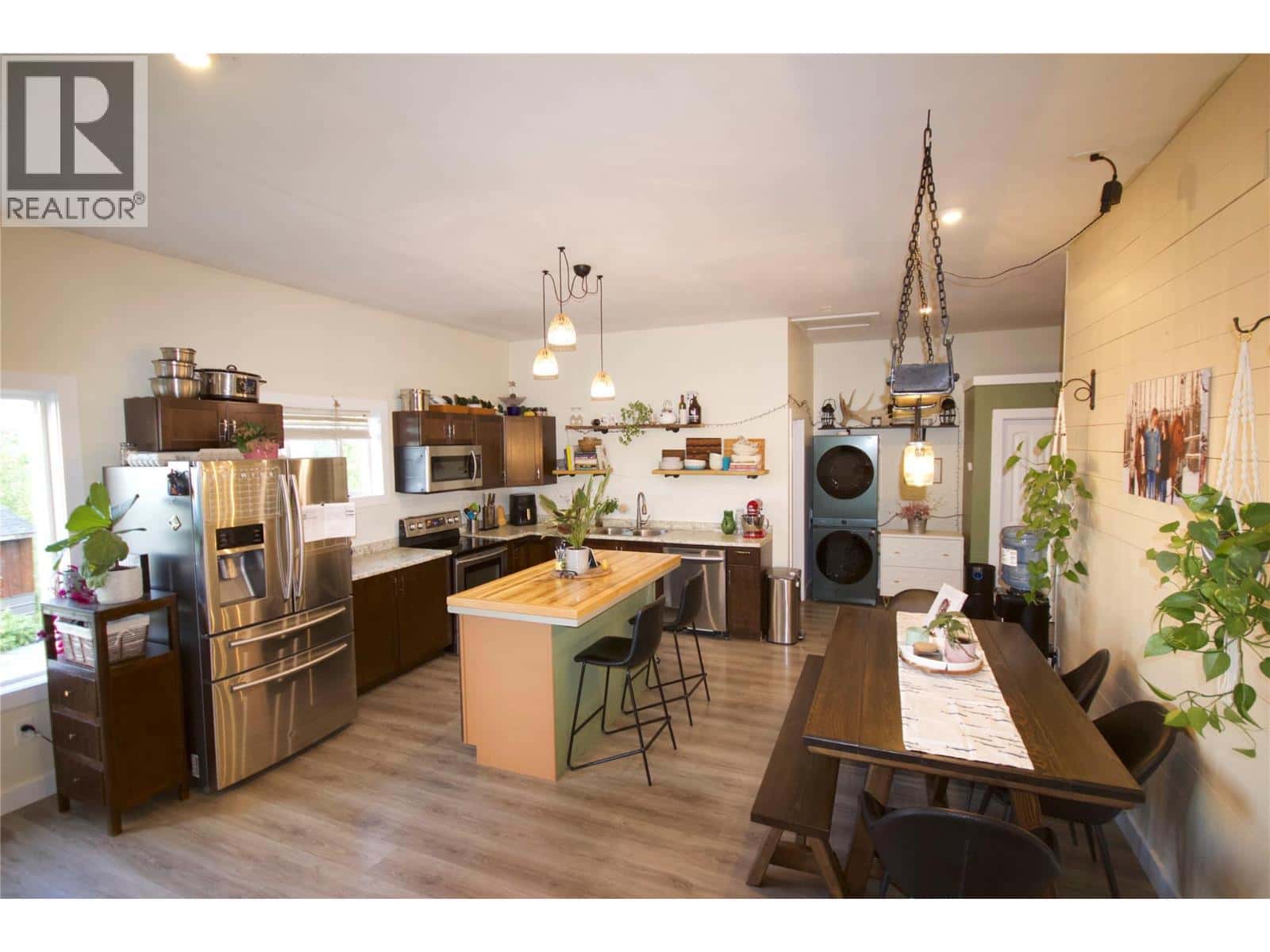 , Dawson Creek, British Columbia — Dawson Creek, British Columbia - Photo 2 of 25