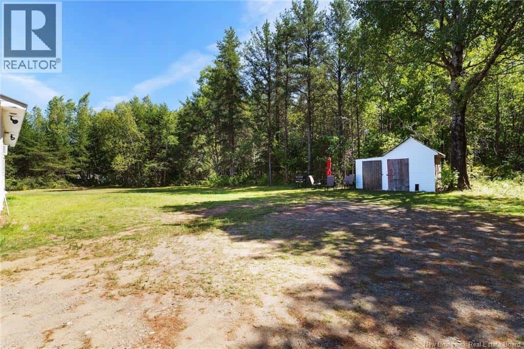 , Chipman, — Chipman - Photo 3 of 34