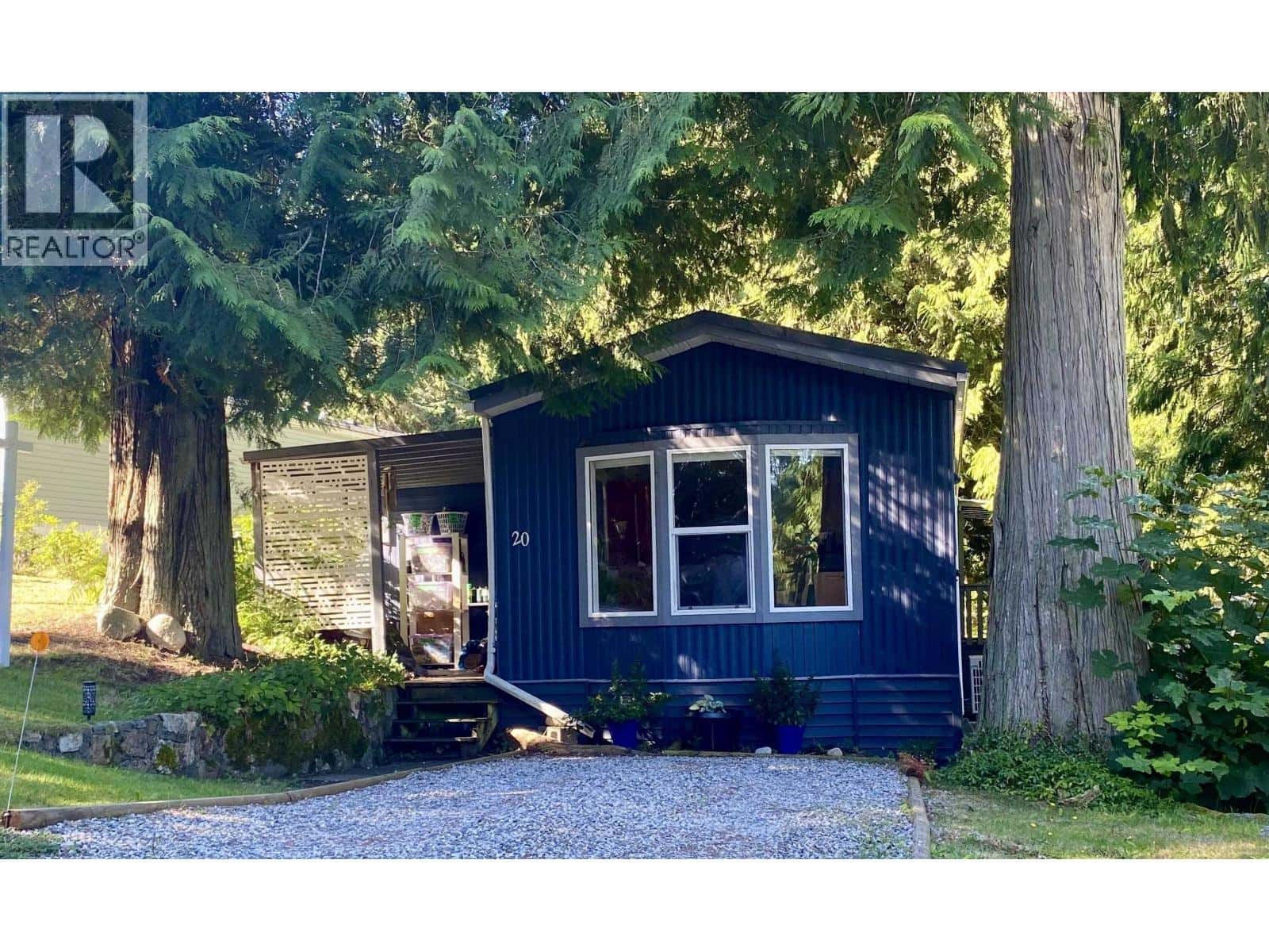 , Gibsons, British Columbia — Gibsons, British Columbia - Photo 2 of 21