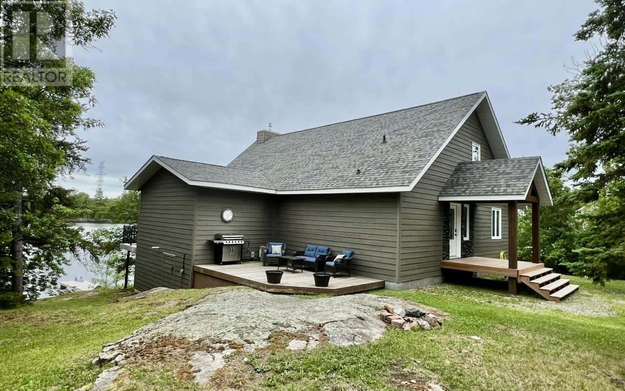 , Fort Frances, Ontario — Fort Frances, Ontario - Photo 3 of 41