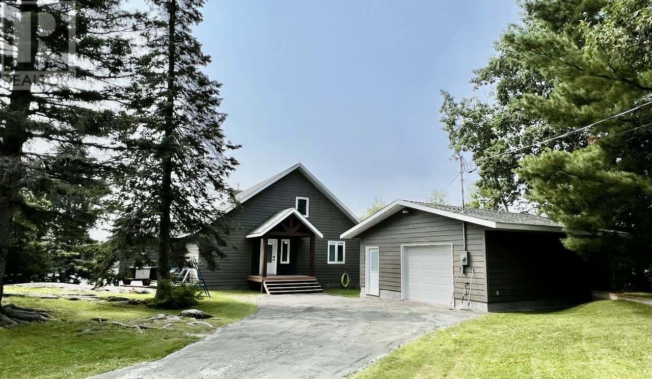 , Fort Frances, Ontario — Fort Frances, Ontario - Photo 4 of 41