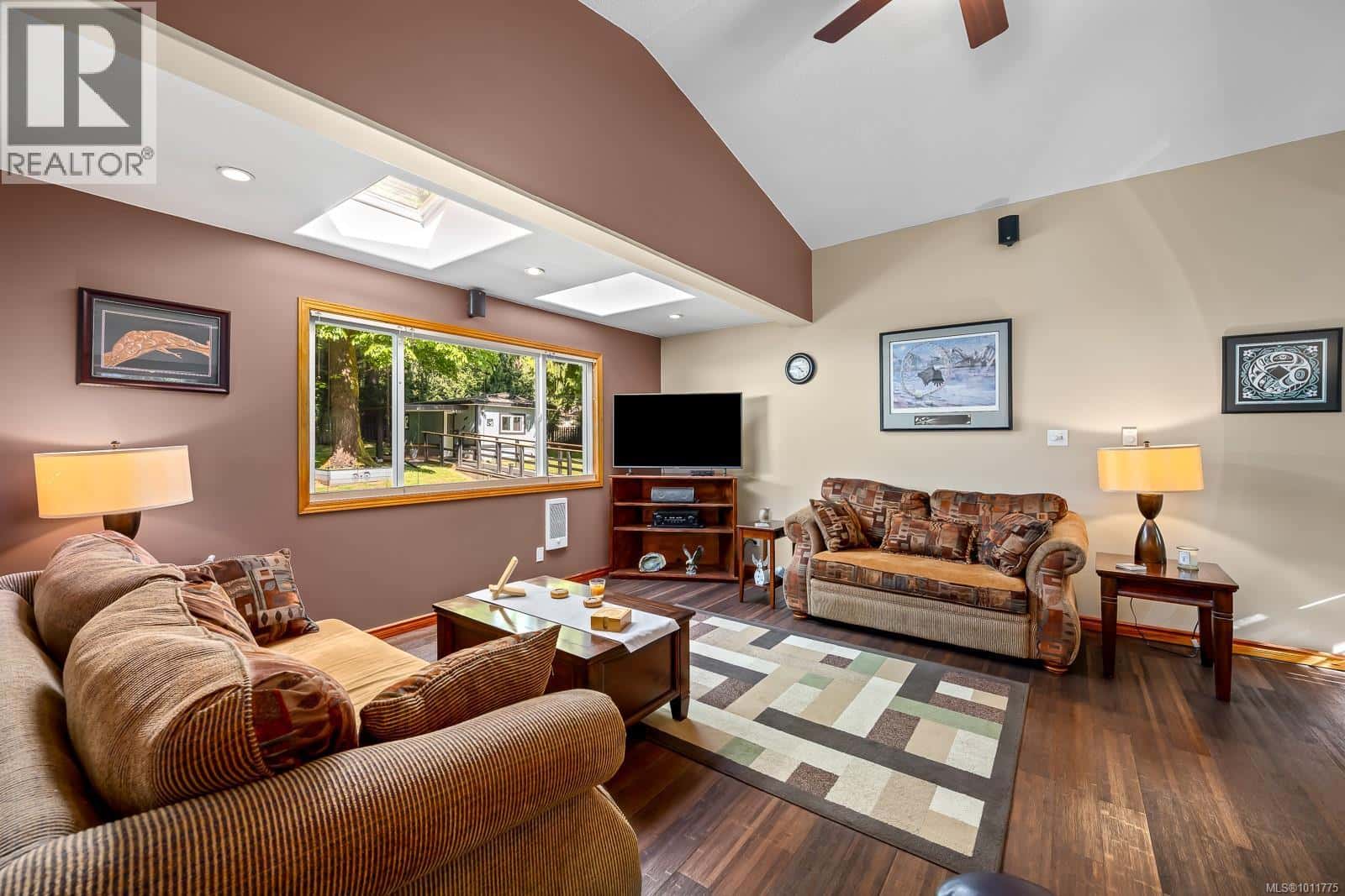 , Comox, — Comox - Photo 5 of 51