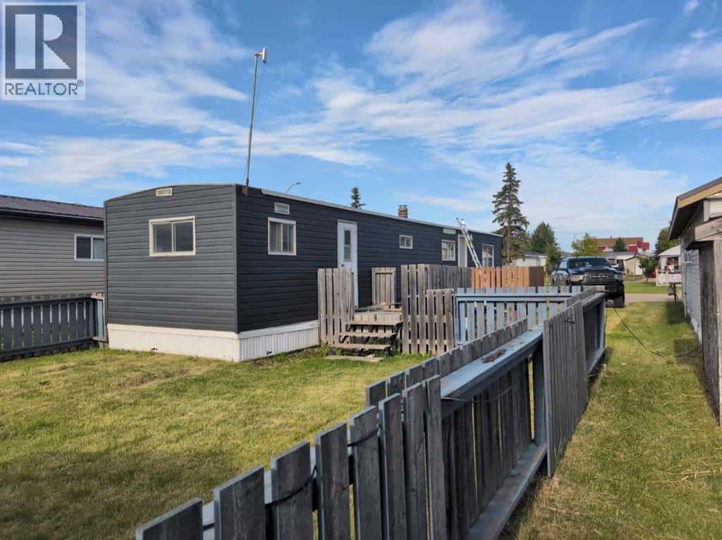 , Grande Prairie, Alberta — Grande Prairie, Alberta - Photo 3 of 11