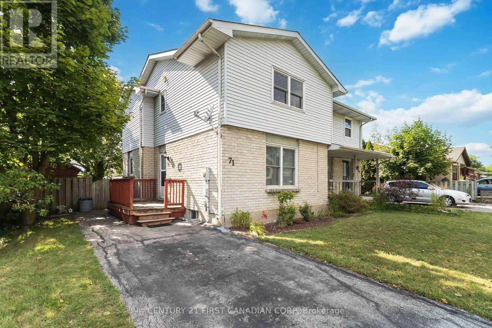 , London South (South Q), Ontario — London South (South Q), Ontario - Photo 2 of 30