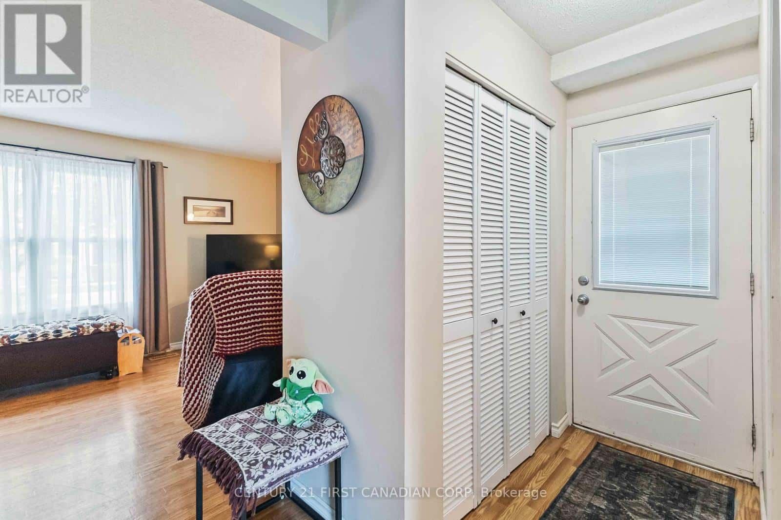 , London South (South Q), Ontario — London South (South Q), Ontario - Photo 3 of 30