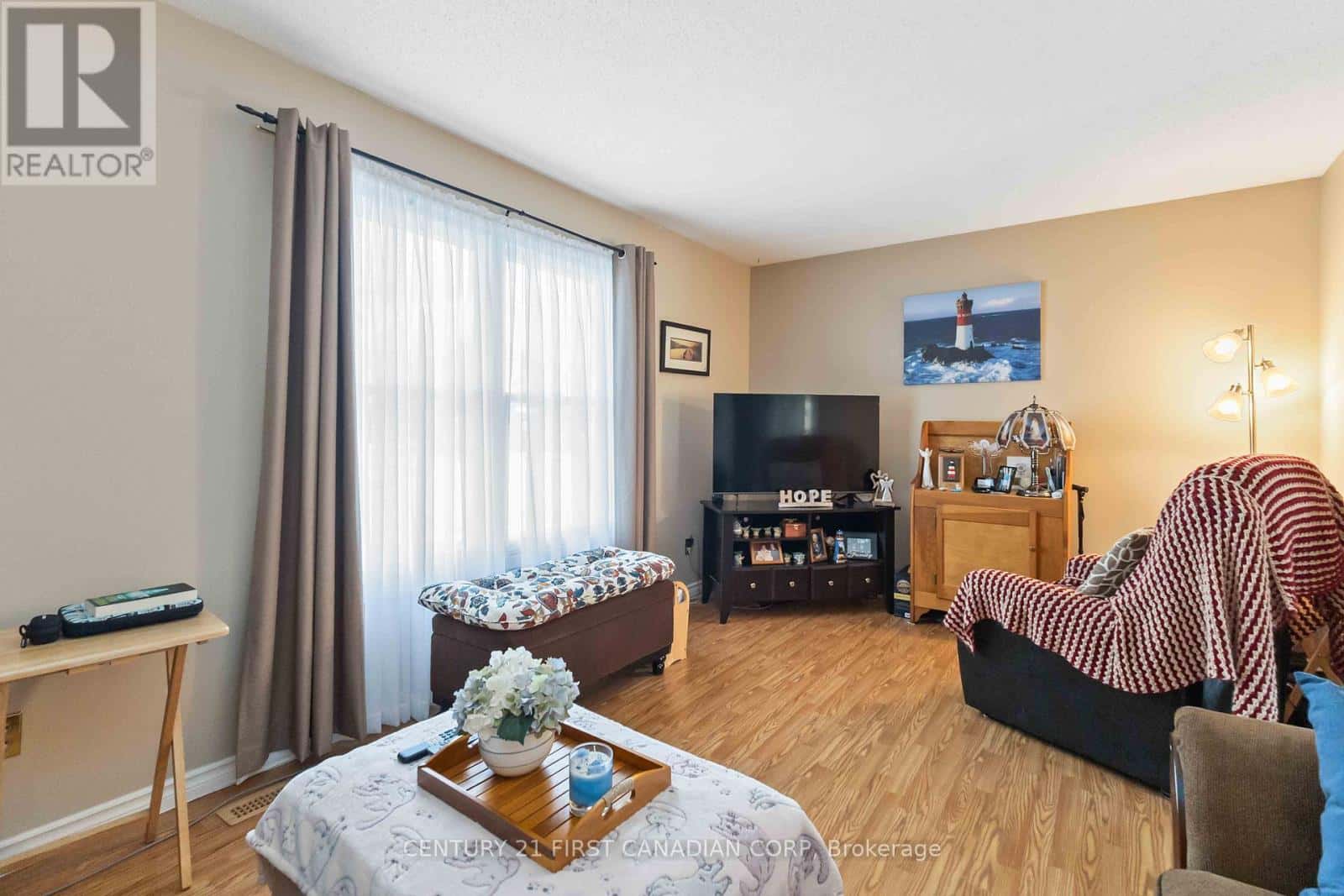 , London South (South Q), Ontario — London South (South Q), Ontario - Photo 4 of 30