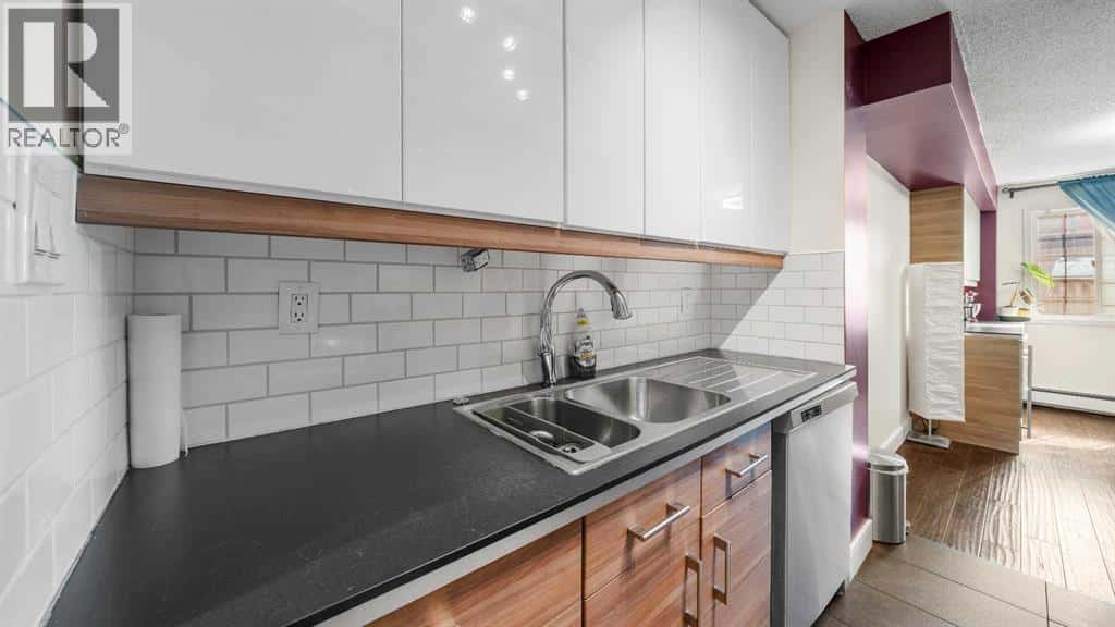 , Calgary, Alberta — Calgary, Alberta - Photo 4 of 16