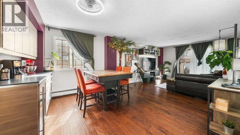 , Calgary, Alberta — Calgary, Alberta - Main photo