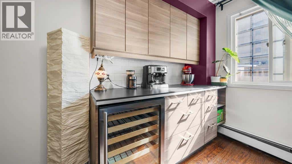 , Calgary, Alberta — Calgary, Alberta - Photo 5 of 16