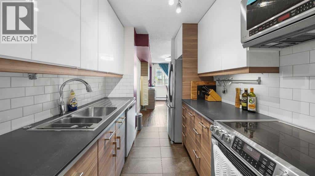 , Calgary, Alberta — Calgary, Alberta - Photo 2 of 16