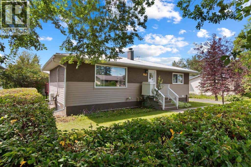 , Olds, Alberta — Olds, Alberta - Photo 2 of 78