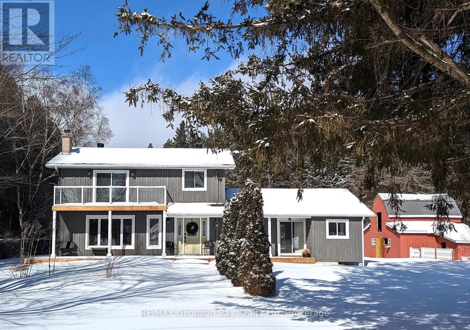 , Tiny, — Tiny - Main photo