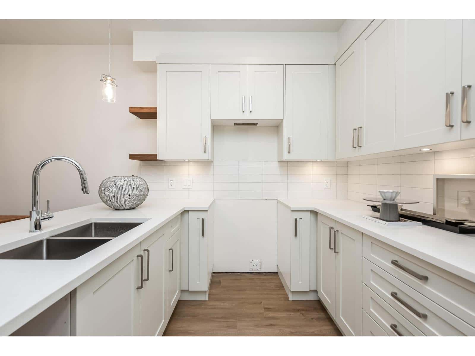 , Chilliwack, British Columbia — Chilliwack, British Columbia - Photo 5 of 39