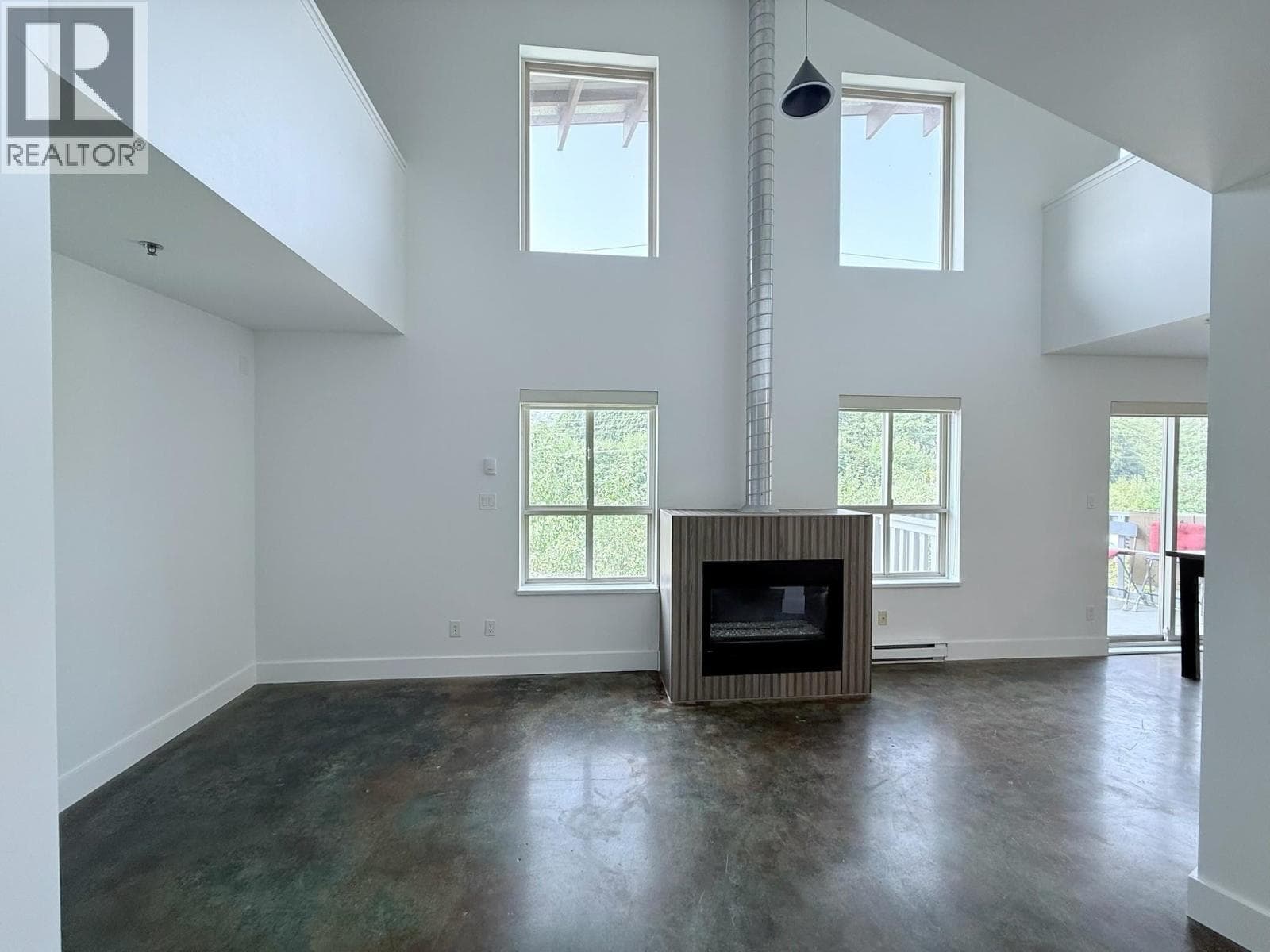 , Squamish, — Squamish - Main photo