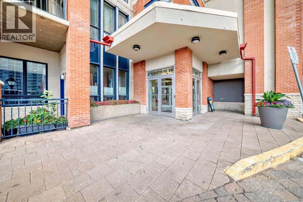 , Calgary, — Calgary - Photo 2 of 36