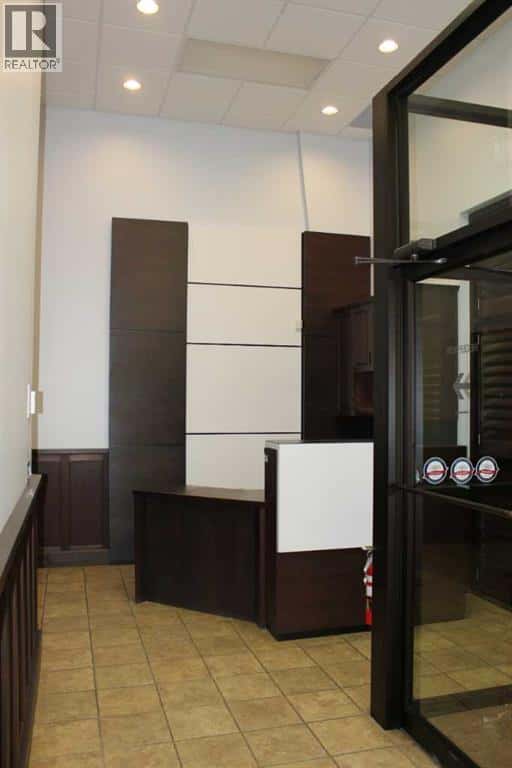 , Medicine Hat, Alberta — Medicine Hat, Alberta - Photo 3 of 17