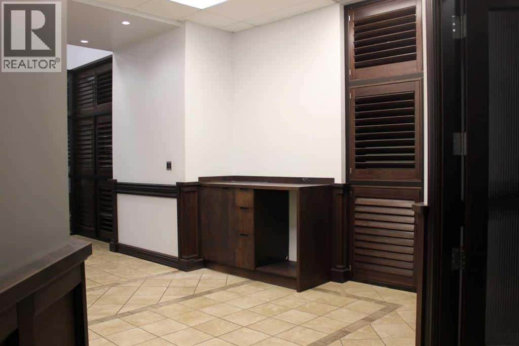 , Medicine Hat, Alberta — Medicine Hat, Alberta - Photo 4 of 17