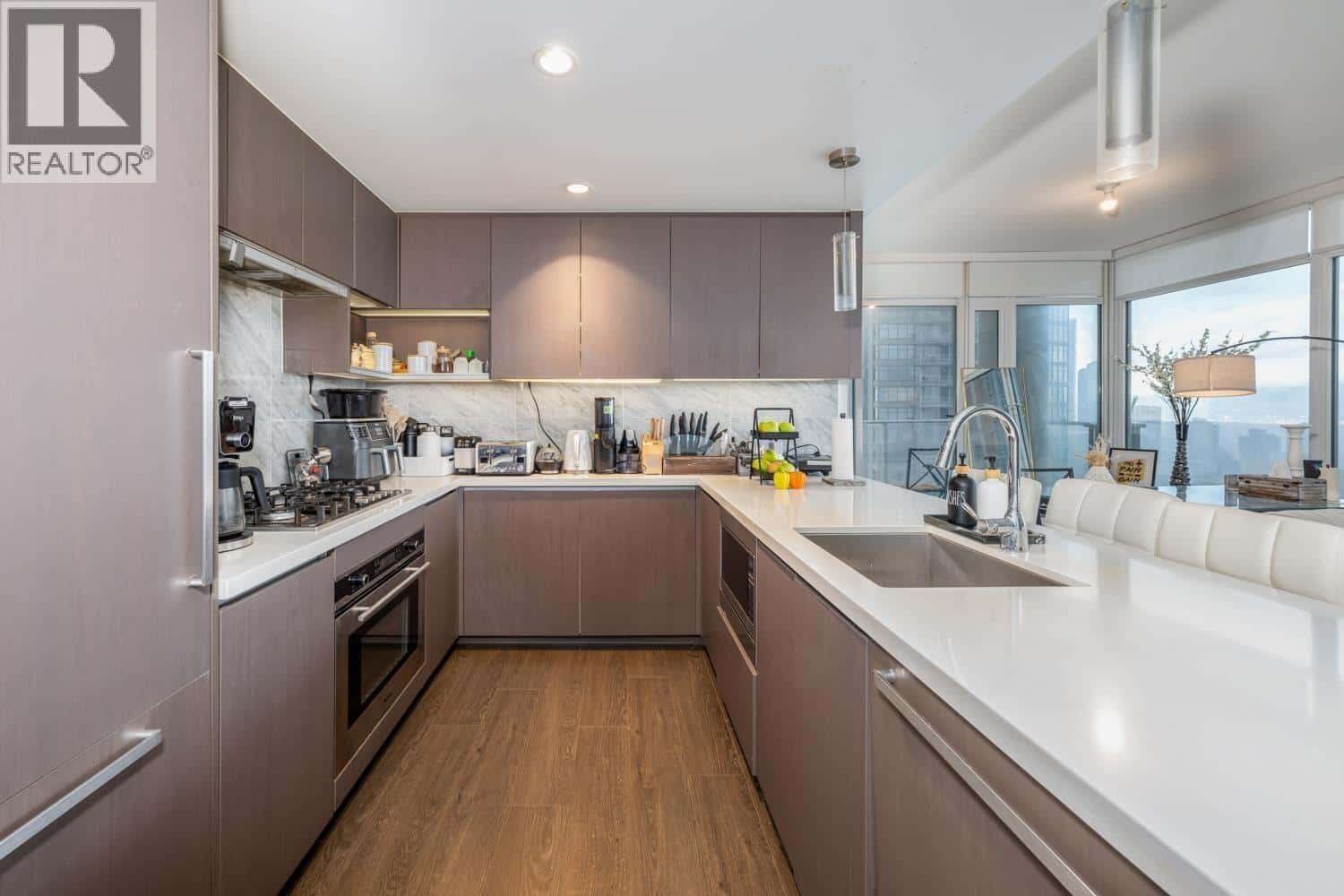 , Burnaby, British Columbia — Burnaby, British Columbia - Photo 5 of 38