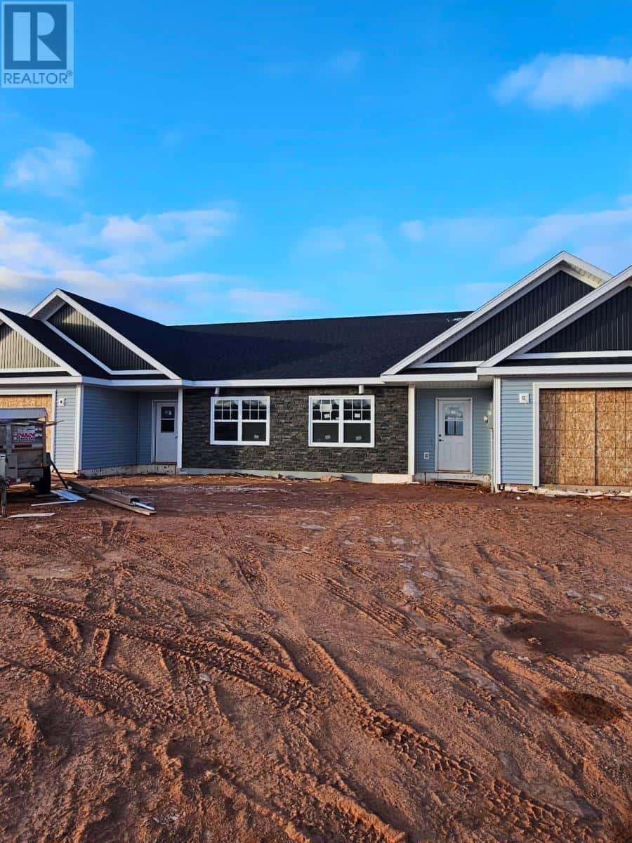 , Cavendish, — Cavendish - Photo 4 of 31