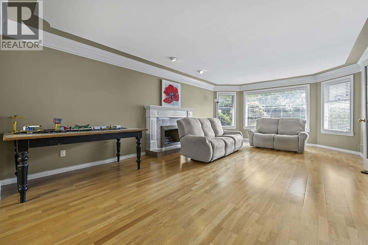 , Richmond, British Columbia — Richmond, British Columbia - Photo 5 of 37