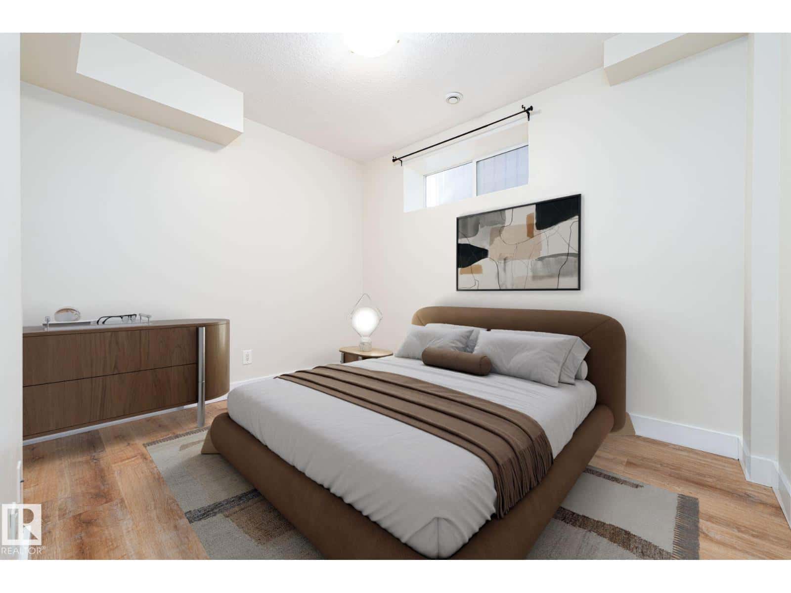 , Edmonton, — Edmonton - Photo 5 of 40