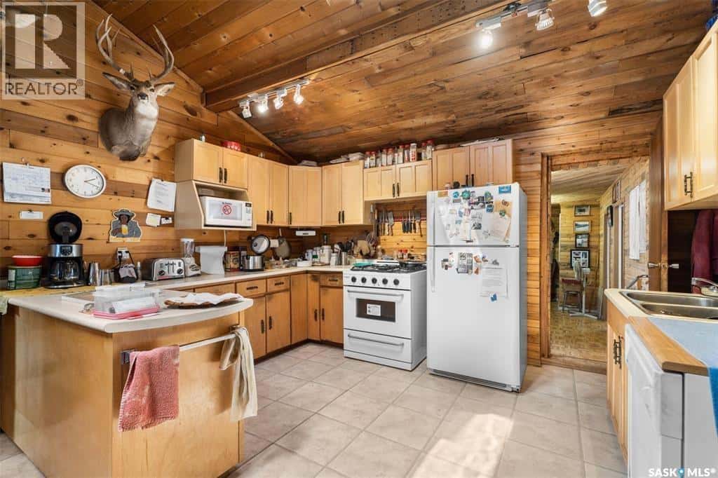 , Northern Admin District, Saskatchewan — Northern Admin District, Saskatchewan - Photo 5 of 37