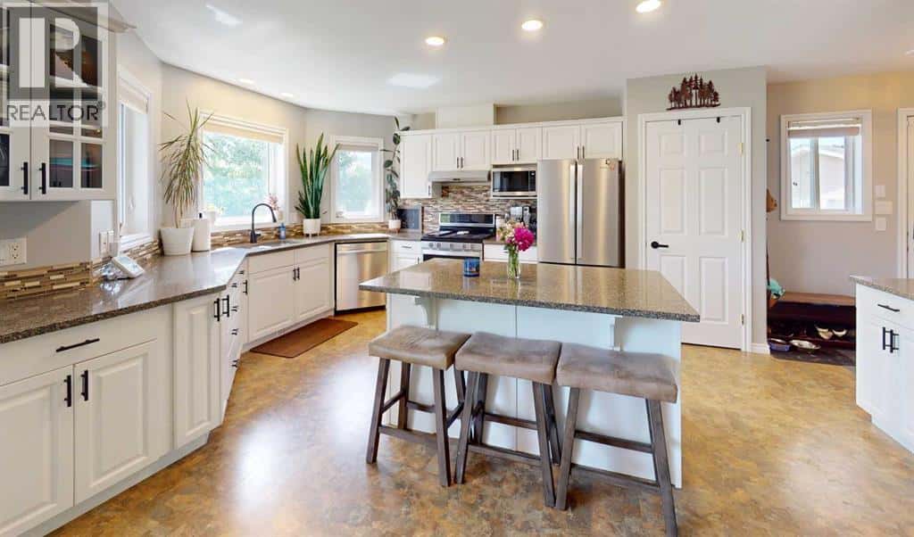 , Lac La Biche, — Lac La Biche - Photo 5 of 45