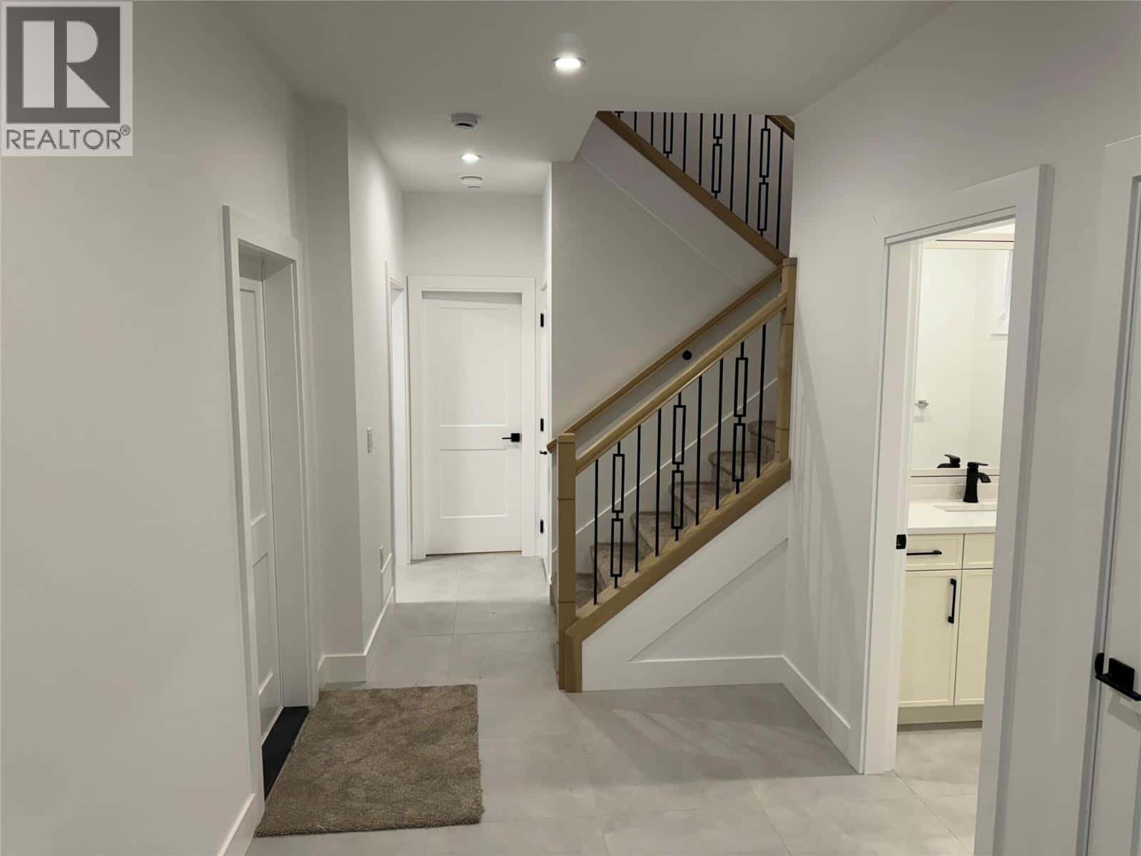 , Lake Country, — Lake Country - Photo 2 of 21