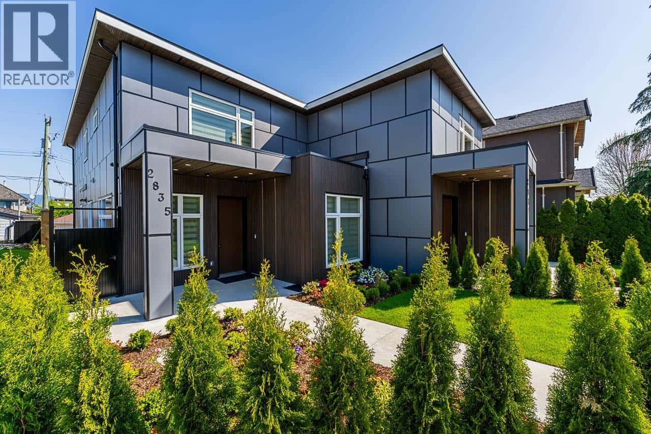 , Vancouver, British Columbia — Vancouver, British Columbia - Photo 3 of 27