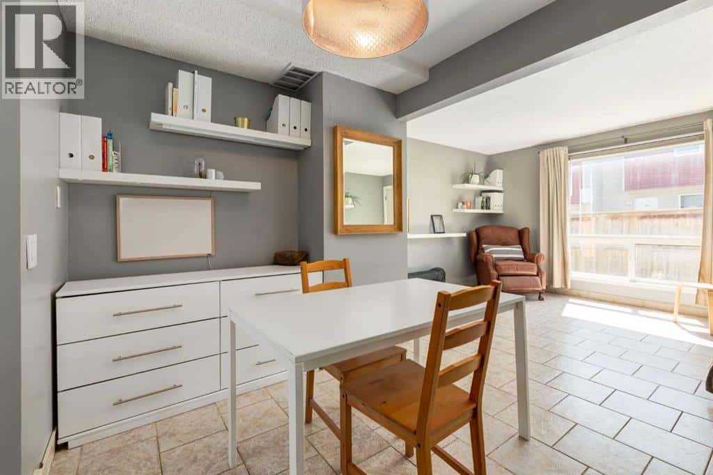 , Calgary, Alberta — Calgary, Alberta - Photo 3 of 62