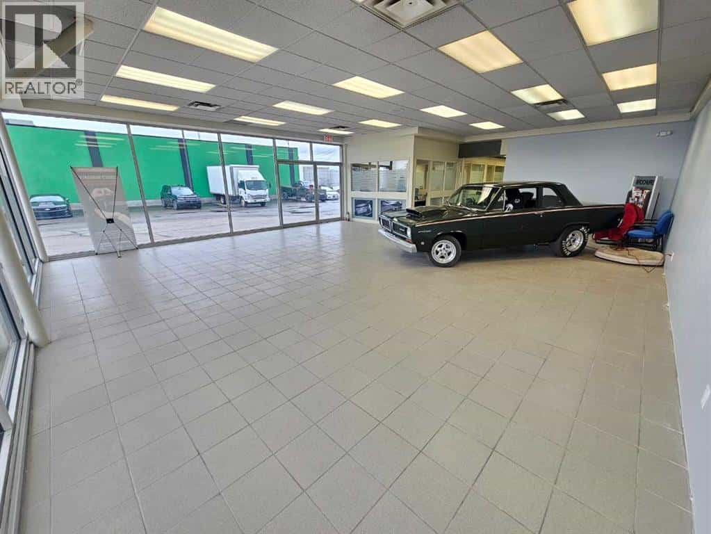 , Grande Prairie, Alberta — Grande Prairie, Alberta - Photo 4 of 13