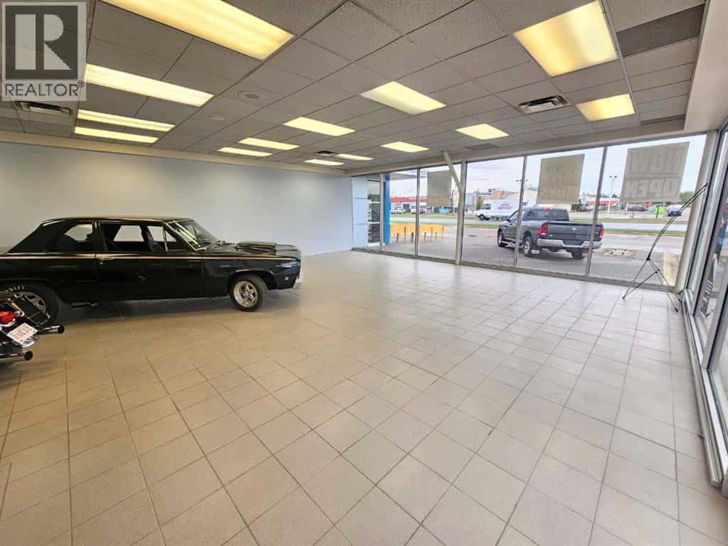 , Grande Prairie, Alberta — Grande Prairie, Alberta - Photo 5 of 13