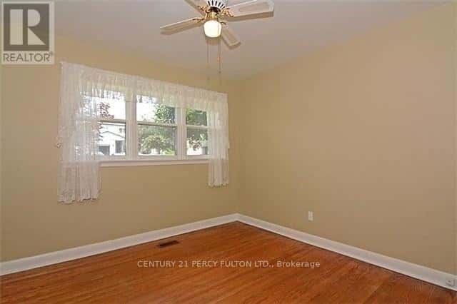 , Toronto (Eglinton East), Ontario — Toronto (Eglinton East), Ontario - Photo 5 of 8