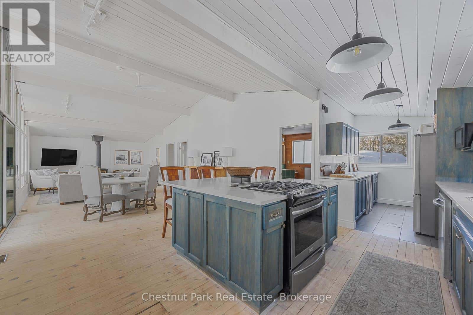 , Muskoka Lakes (Wood (Muskoka Lakes)), — Muskoka Lakes (Wood (Muskoka Lakes)) - Photo 2 of 29