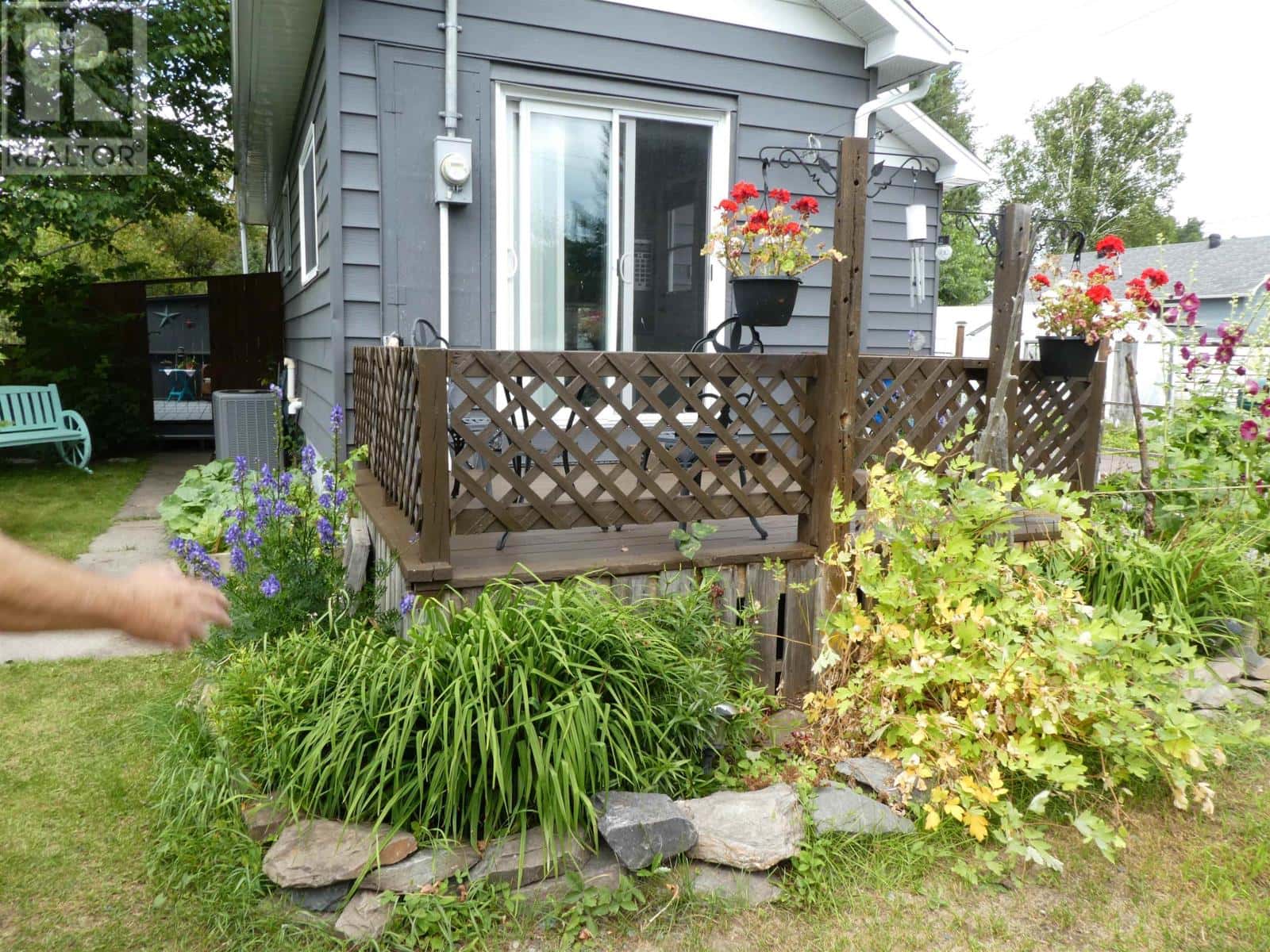 , Beardmore, — Beardmore - Photo 3 of 50