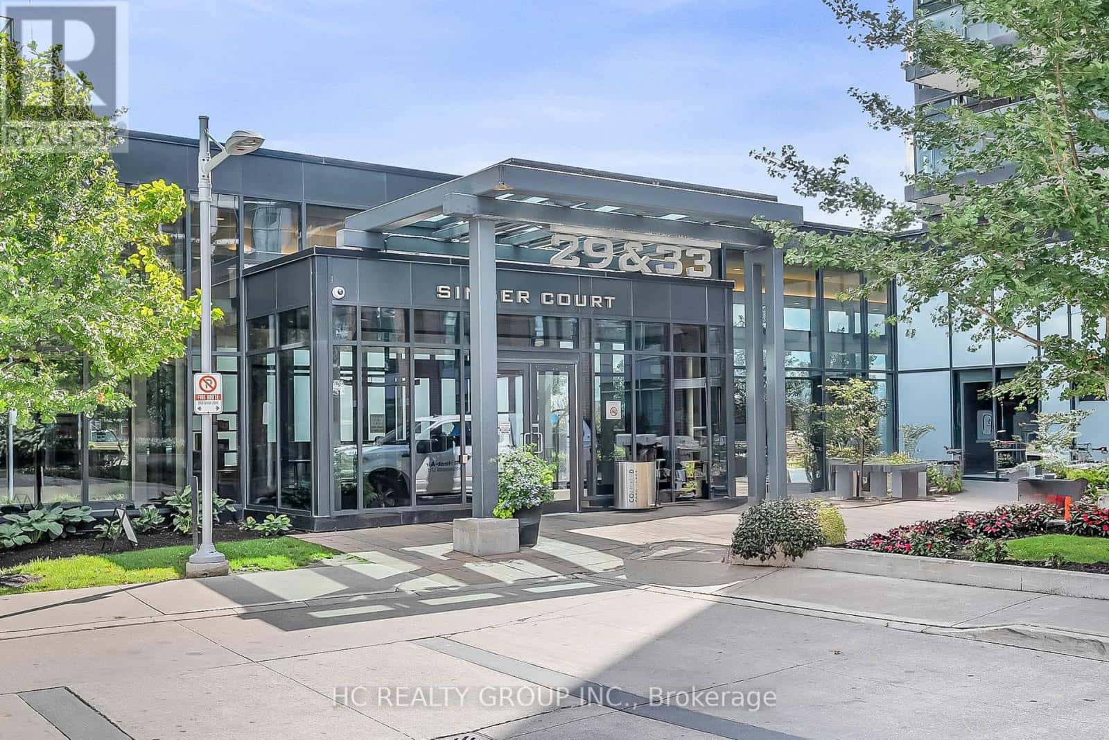 , Toronto (Bayview Village), — Toronto (Bayview Village) - Photo 2 of 34