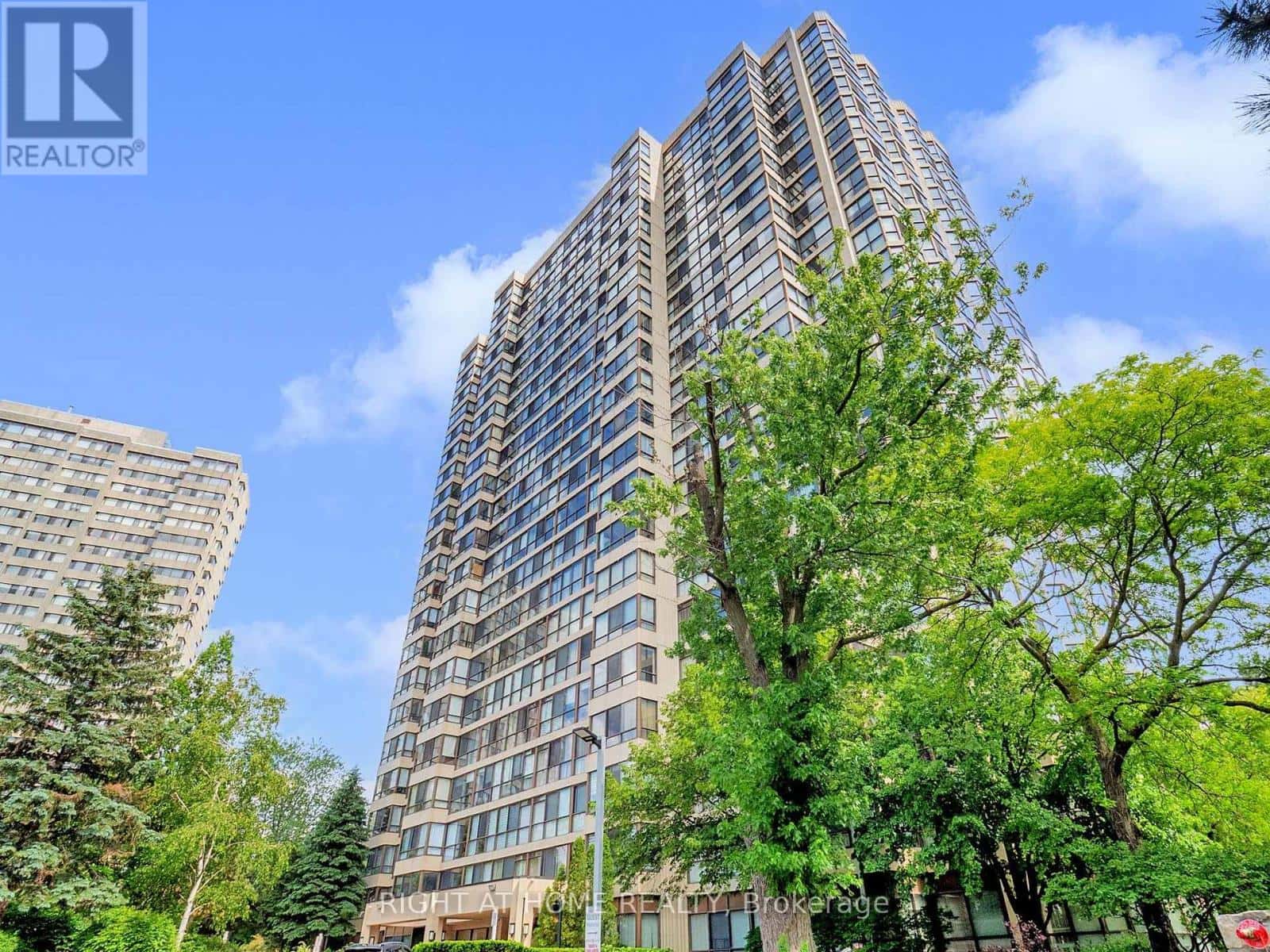 , Toronto (Westminster-Branson), — Toronto (Westminster-Branson) - Photo 3 of 44