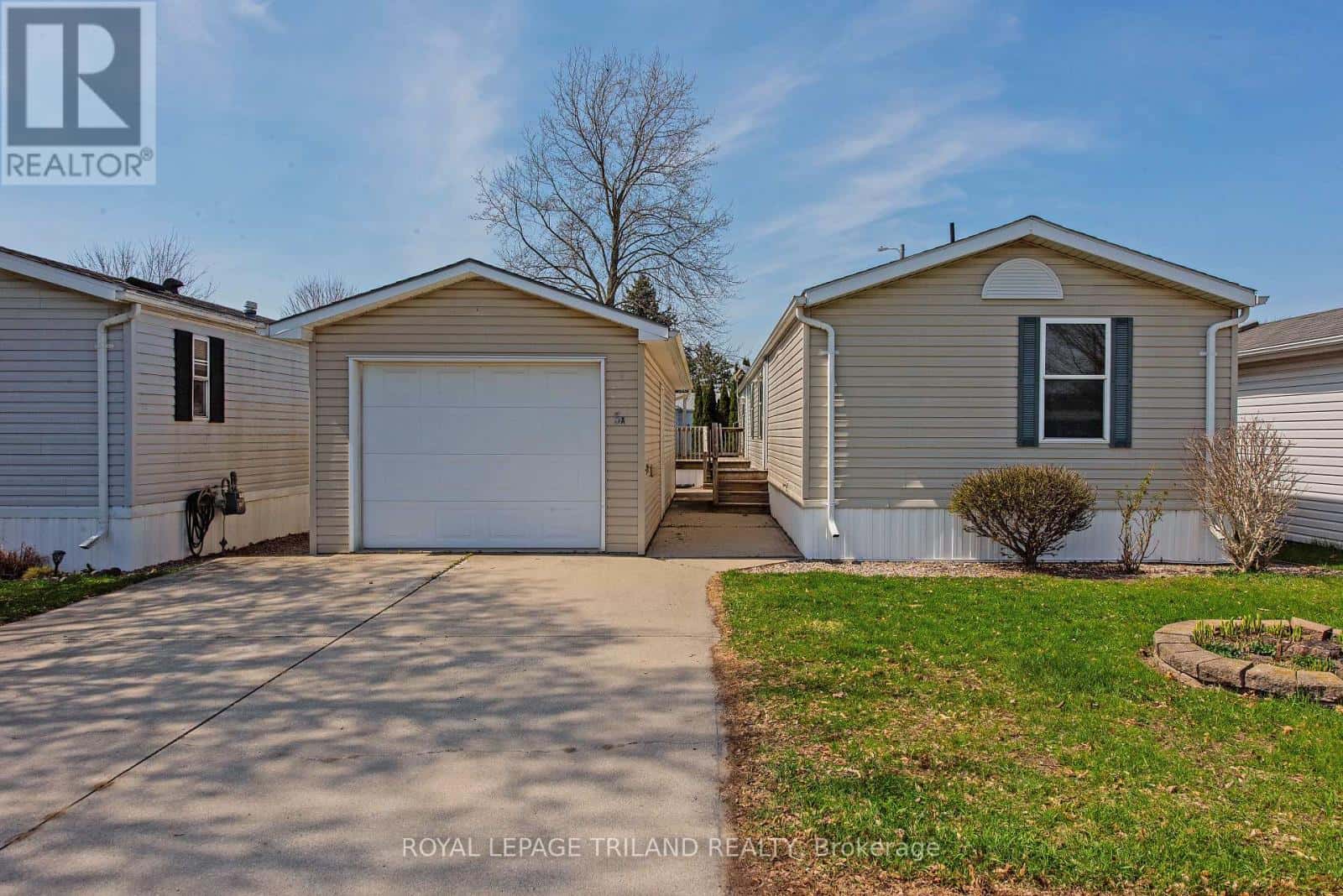 , Strathroy-Caradoc (SE), Ontario — Strathroy-Caradoc (SE), Ontario - Photo 2 of 49