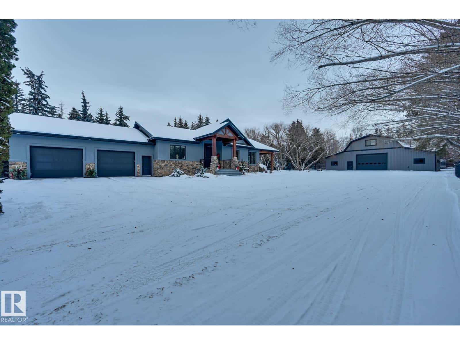 , Edmonton, Alberta — Edmonton, Alberta - Photo 4 of 59