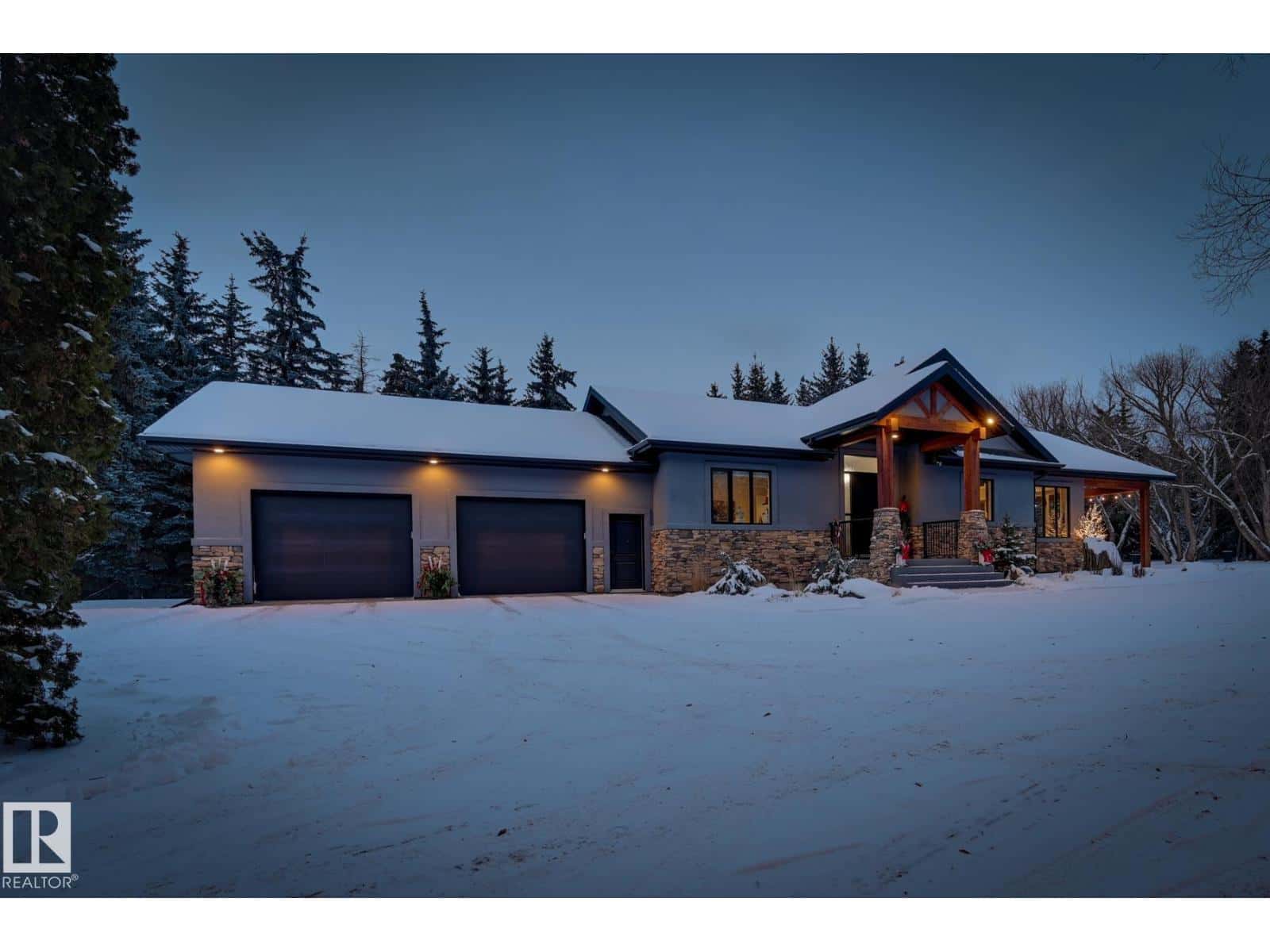 , Edmonton, — Edmonton - Photo 5 of 59