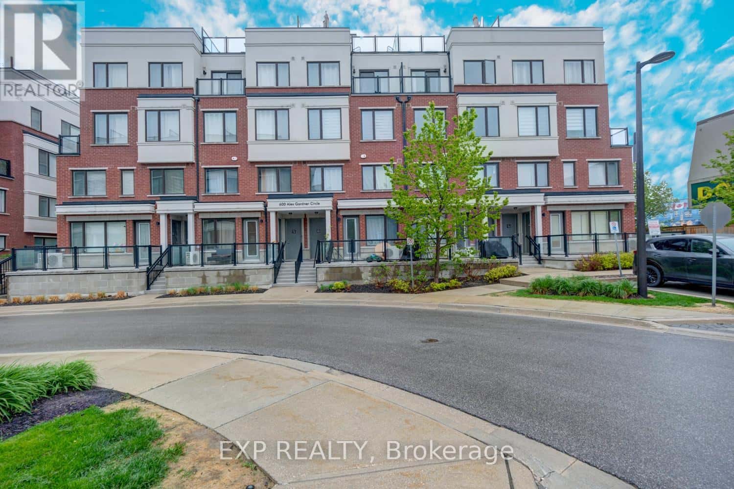 , Aurora (Aurora Village), — Aurora (Aurora Village) - Photo 2 of 29