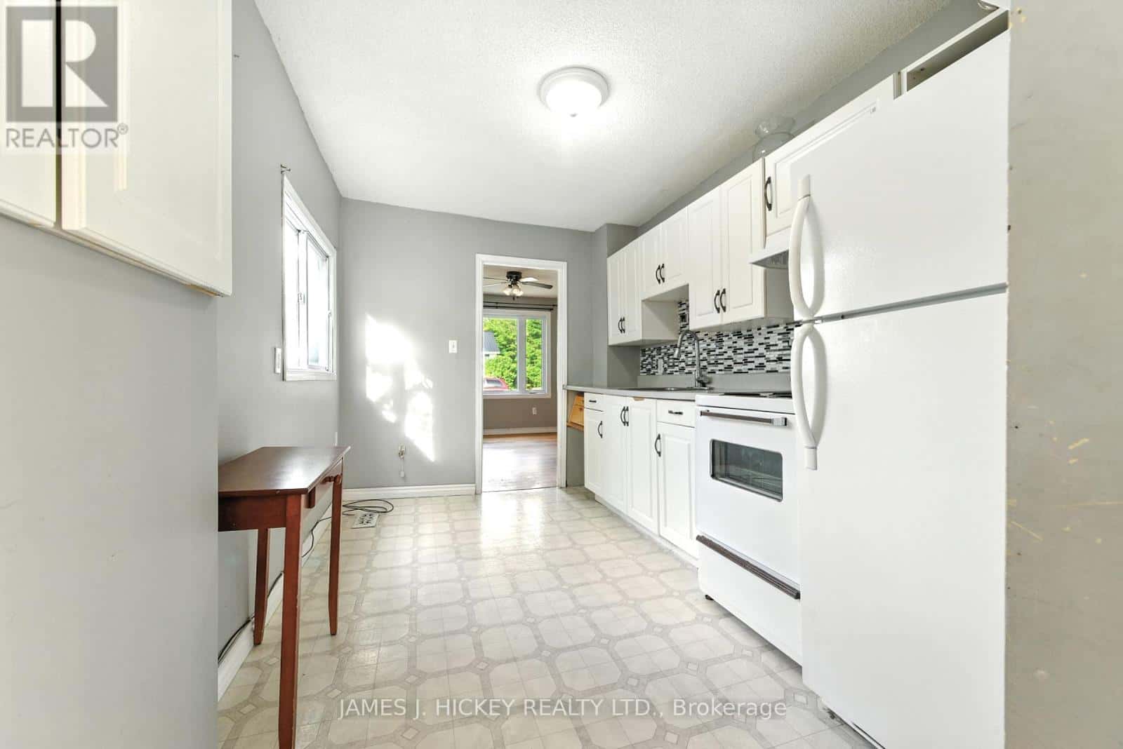 , Deep River, Ontario — Deep River, Ontario - Photo 2 of 37