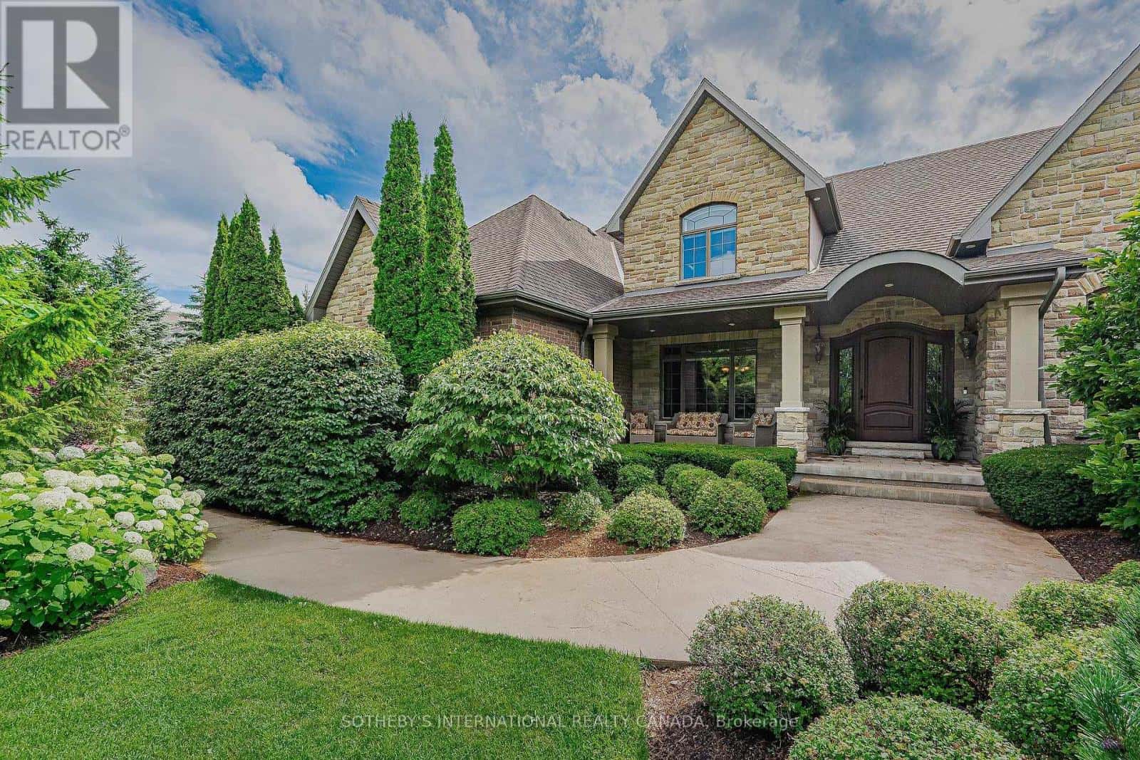 , Cambridge, — Cambridge - Photo 3 of 38