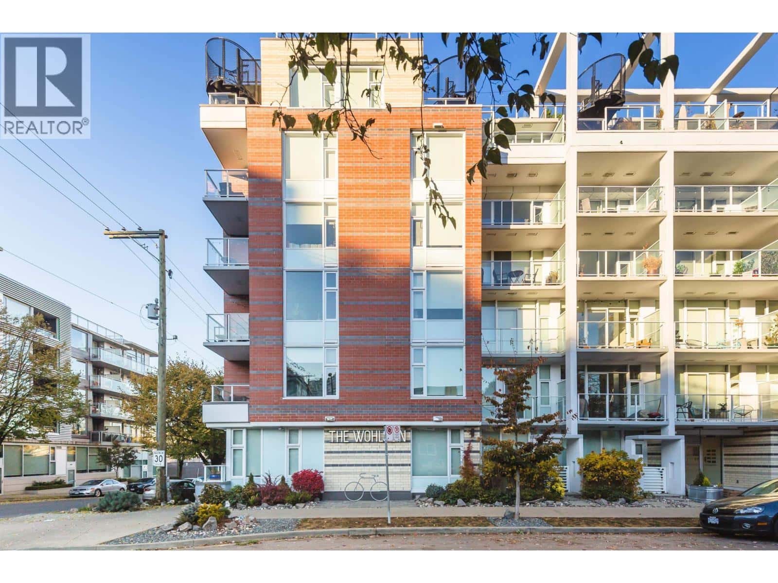 , Vancouver, — Vancouver - Photo 3 of 34