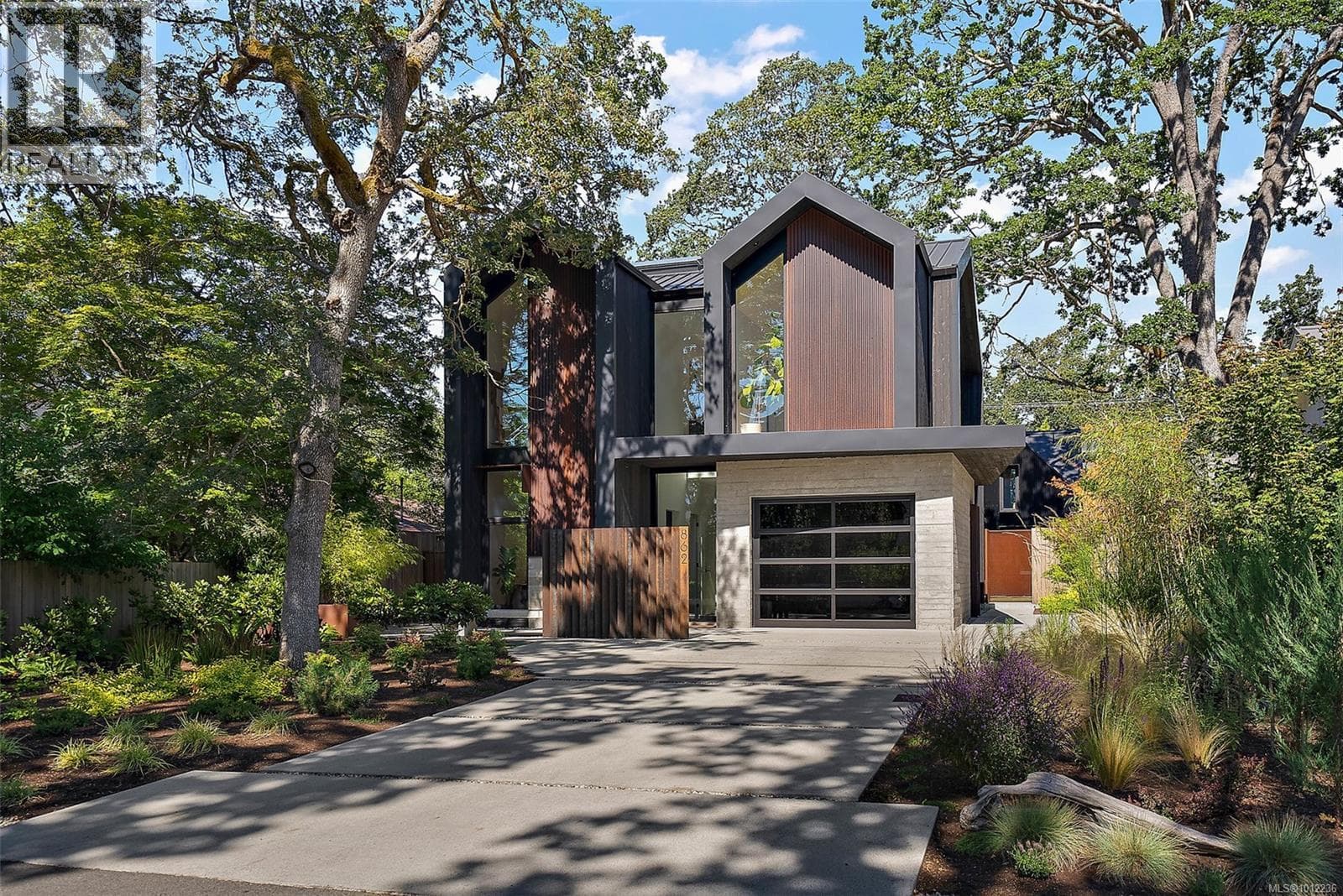 , Victoria, — Victoria - Main photo